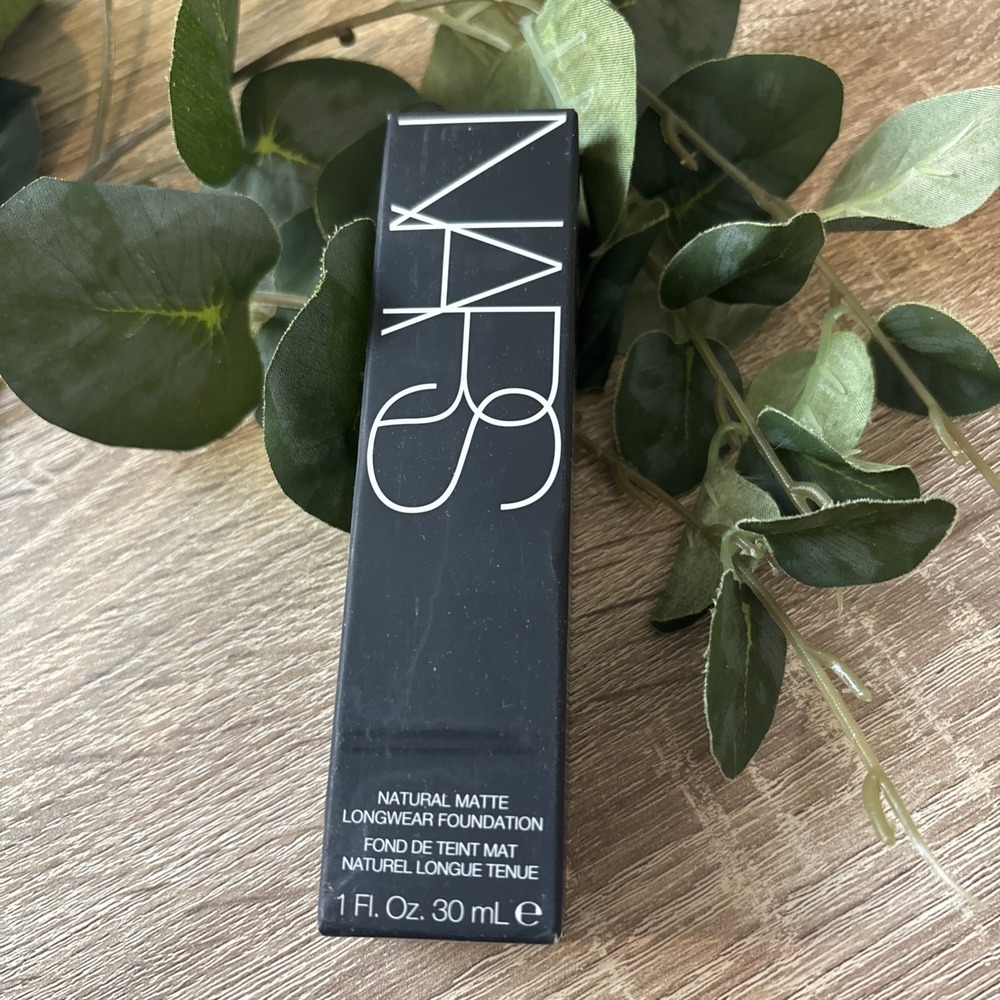 NARS Natural Matte Longwear Coverage Foundation Medium 3.75 Cordoba 1 oz